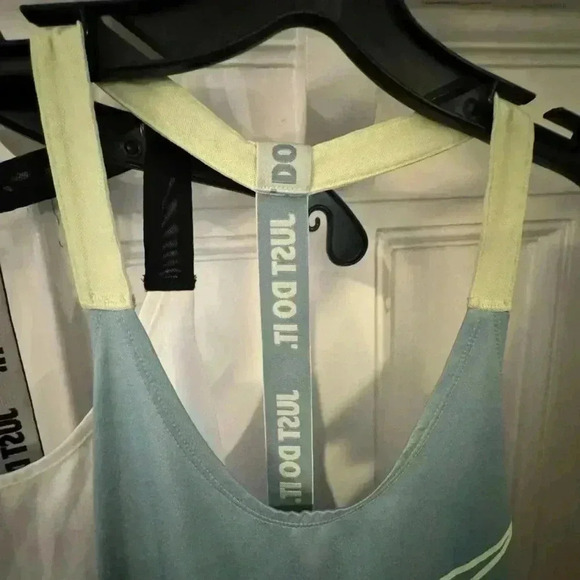 Nike Dri fit athletic racer back tees women’s size small (2) - Picture 3 of 9